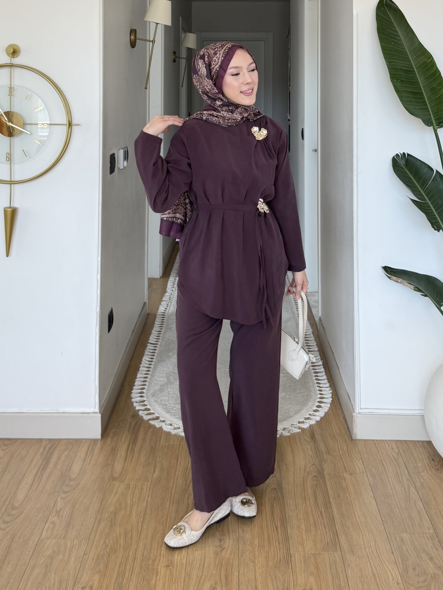 Broşlu Pantolon Takım