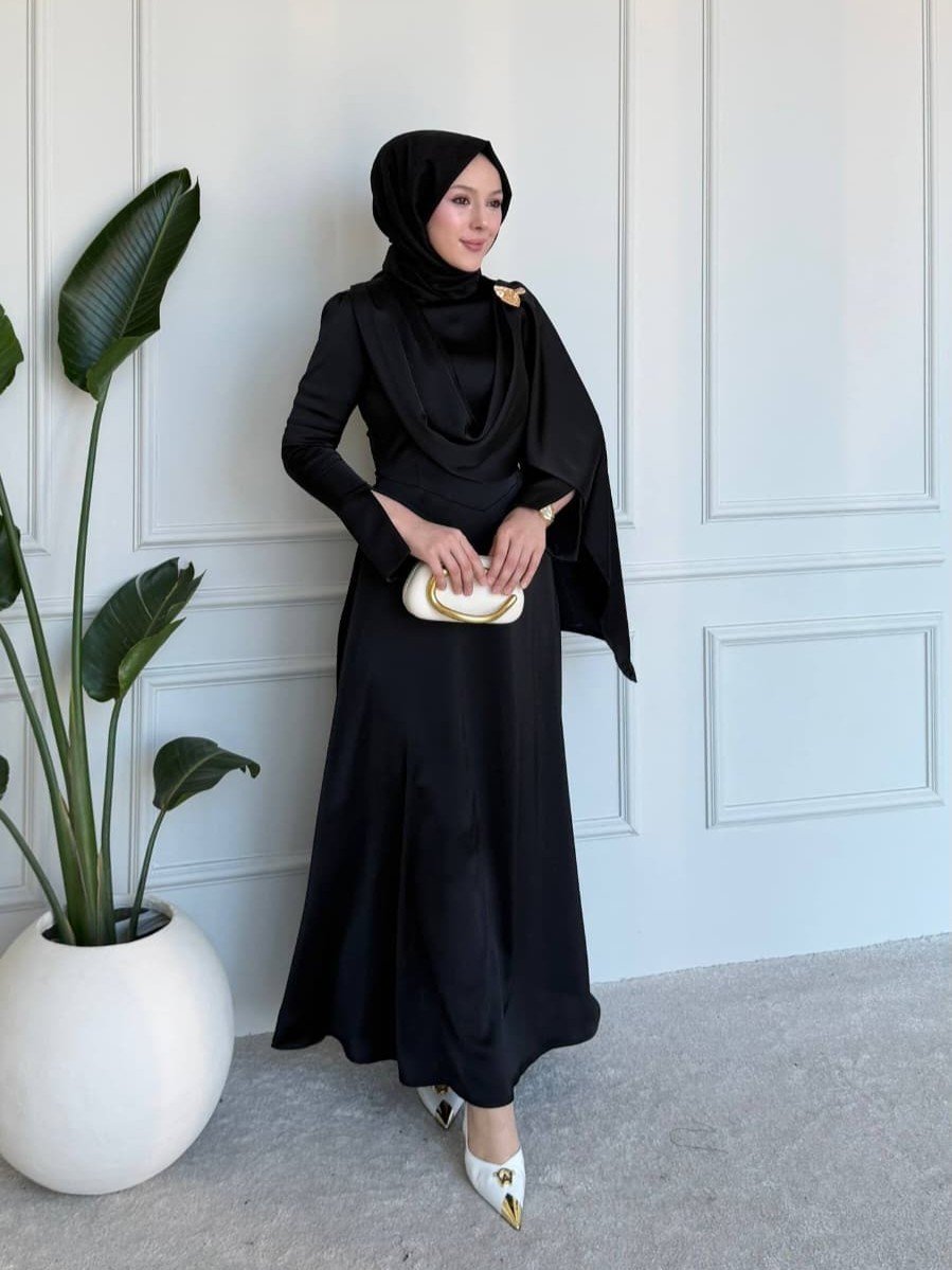 Tek Omuzu Şal Detaylı Saten Elbise